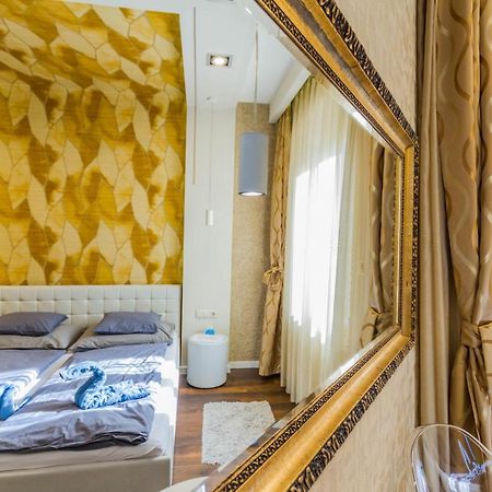Chain Bridge Studio Apartment Budapest Eksteriør billede