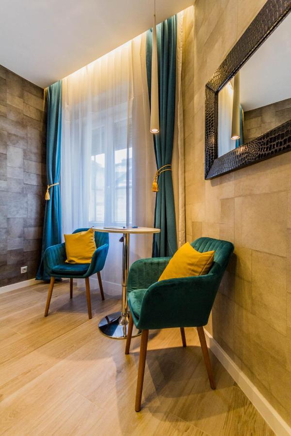 Chain Bridge Studio Apartment Budapest Eksteriør billede