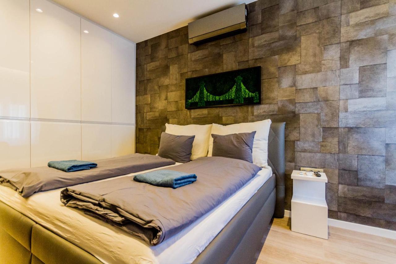 Chain Bridge Studio Apartment Budapest Eksteriør billede