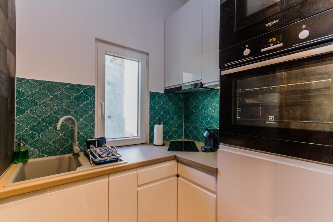 Chain Bridge Studio Apartment Budapest Eksteriør billede