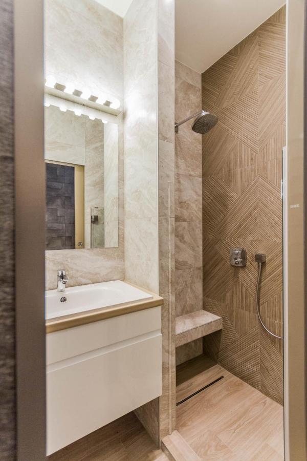 Chain Bridge Studio Apartment Budapest Eksteriør billede