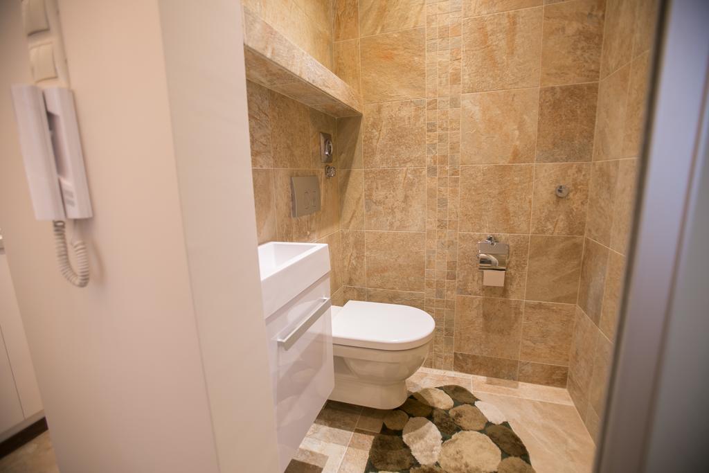Chain Bridge Studio Apartment Budapest Eksteriør billede